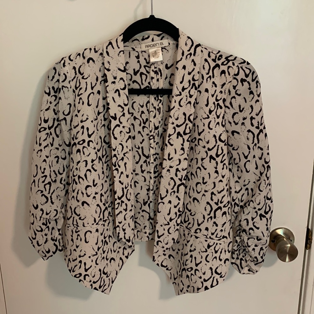 Black and white leopard crop blazer